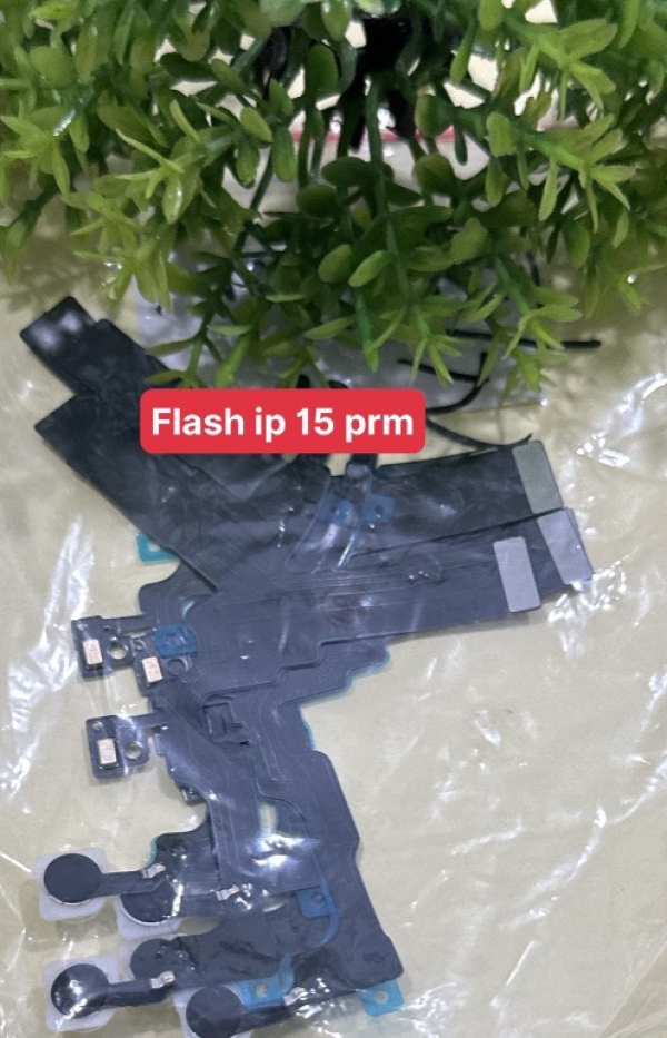 Cáp Nguồn Đèn Flash iPhone 16