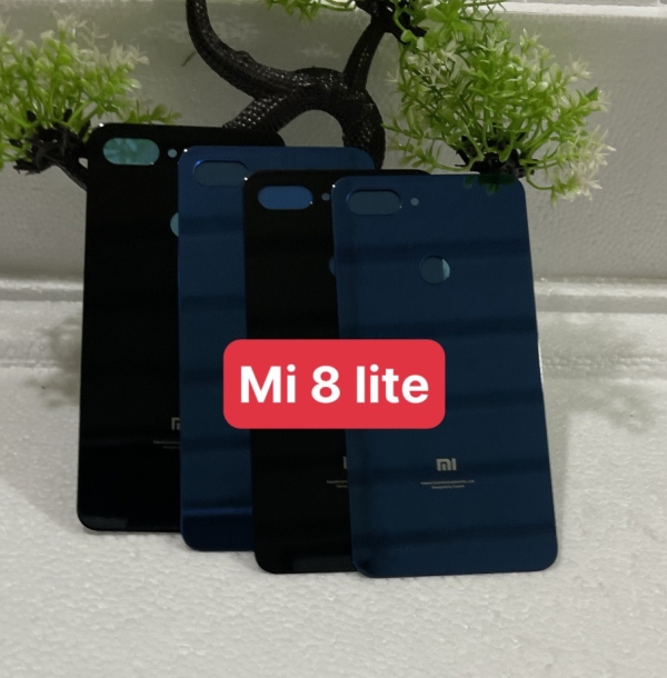 lưng  mi 8 lite 