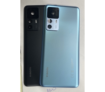 lưng xiaomi 12t( có kính camera )